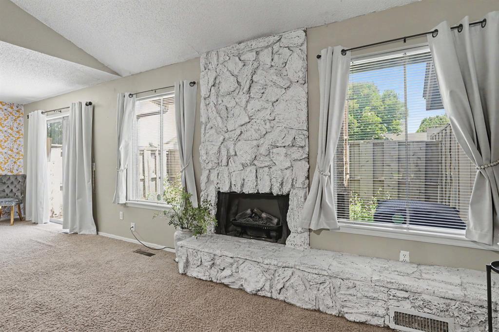 9828 Hefner Village Place