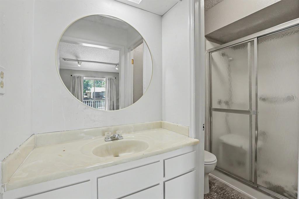 9828 Hefner Village Place
