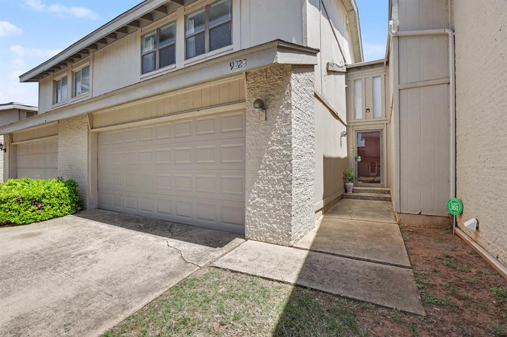 9828 Hefner Village Place