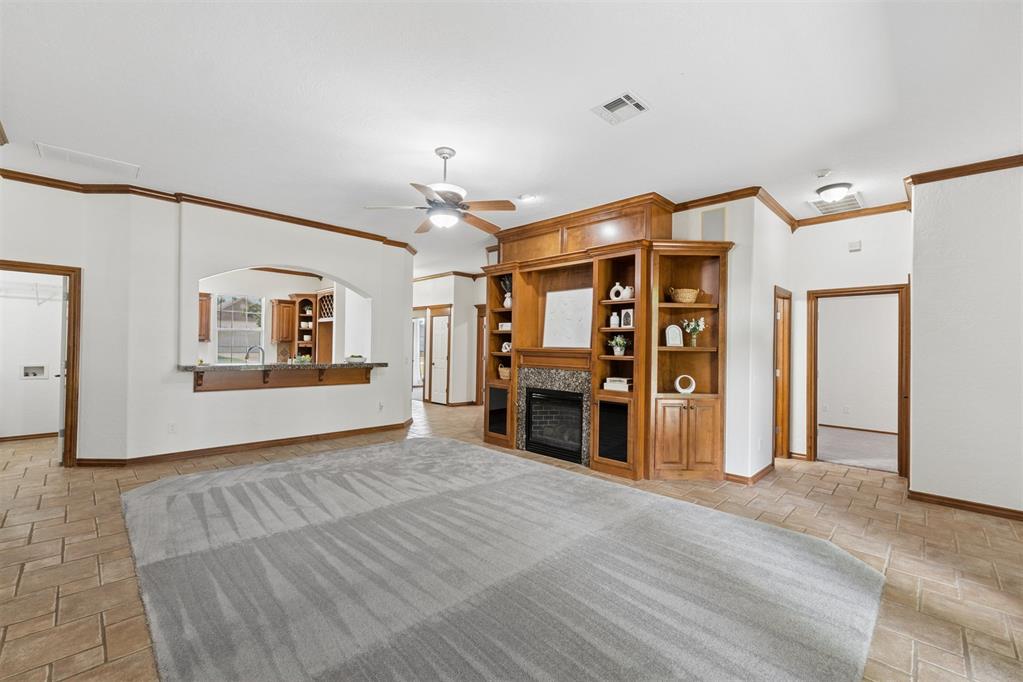 305 E Richmond Terrace