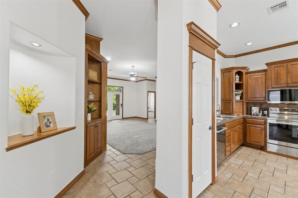 305 E Richmond Terrace