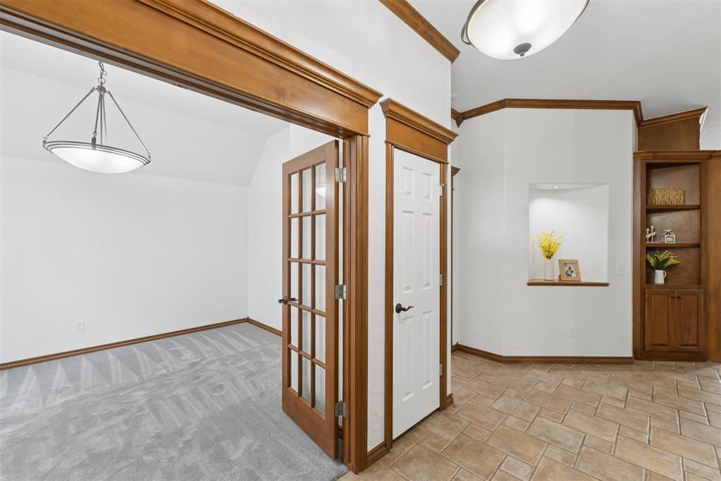 305 E Richmond Terrace