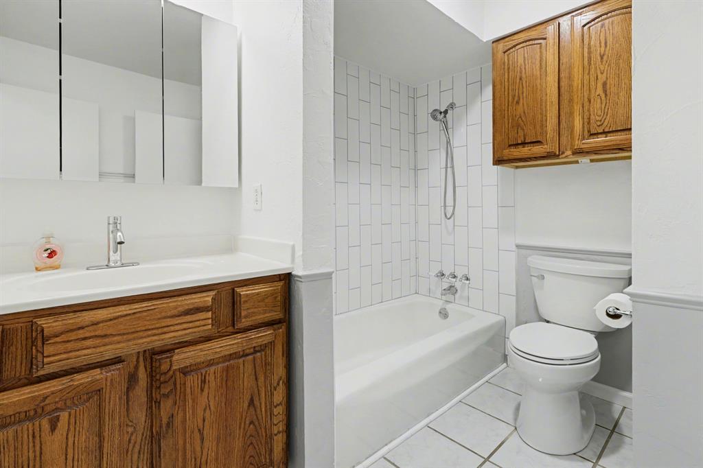 6700 N Meridian Avenue Unit: G