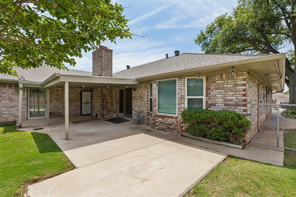5005 NW 62nd Terrace