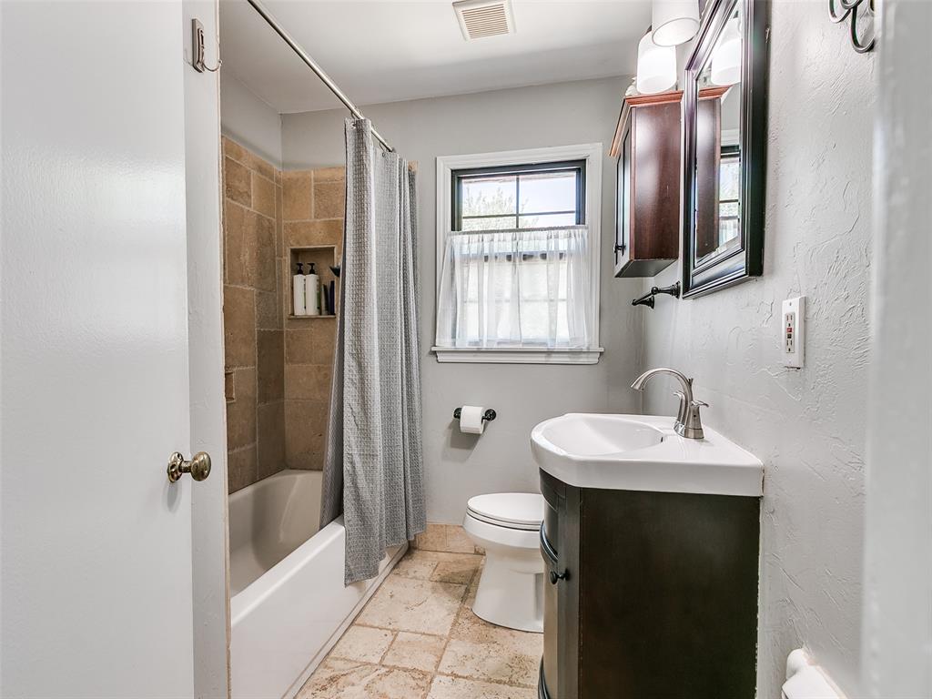 2821 NW 67th Street