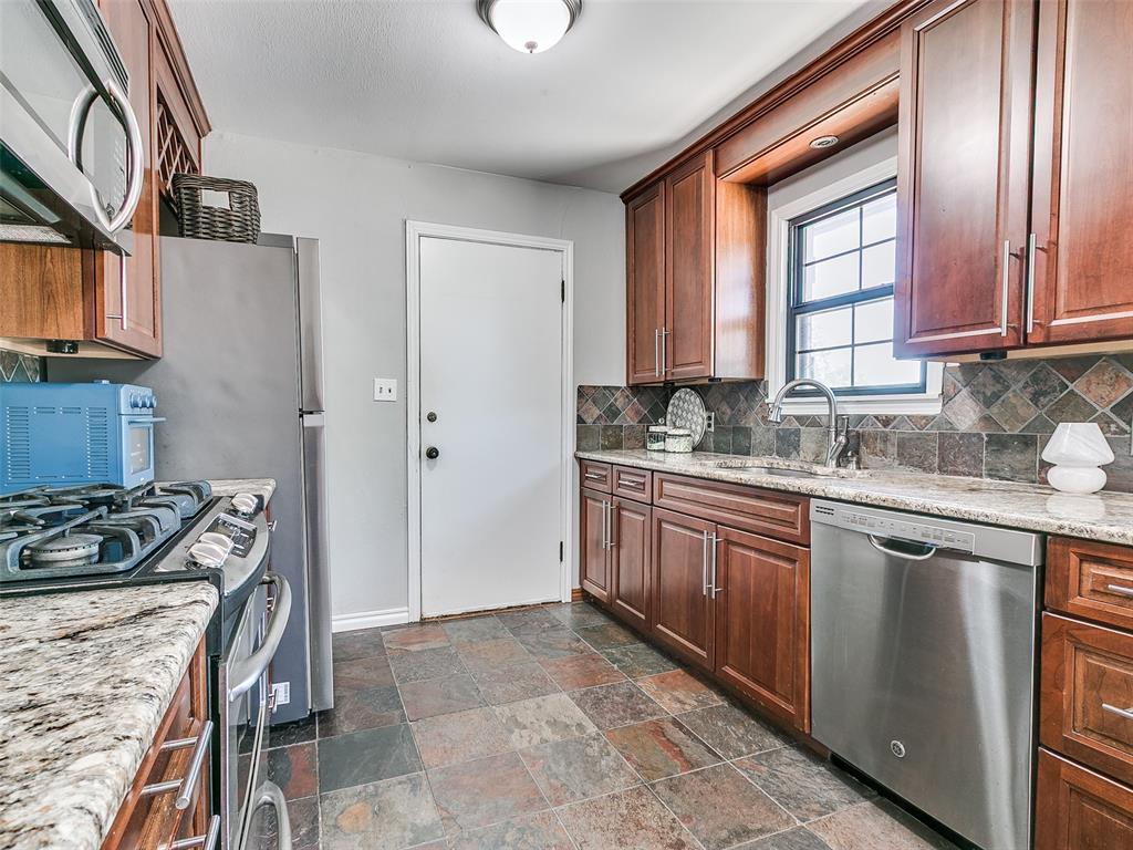 2821 NW 67th Street