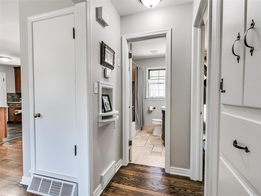 2821 NW 67th Street