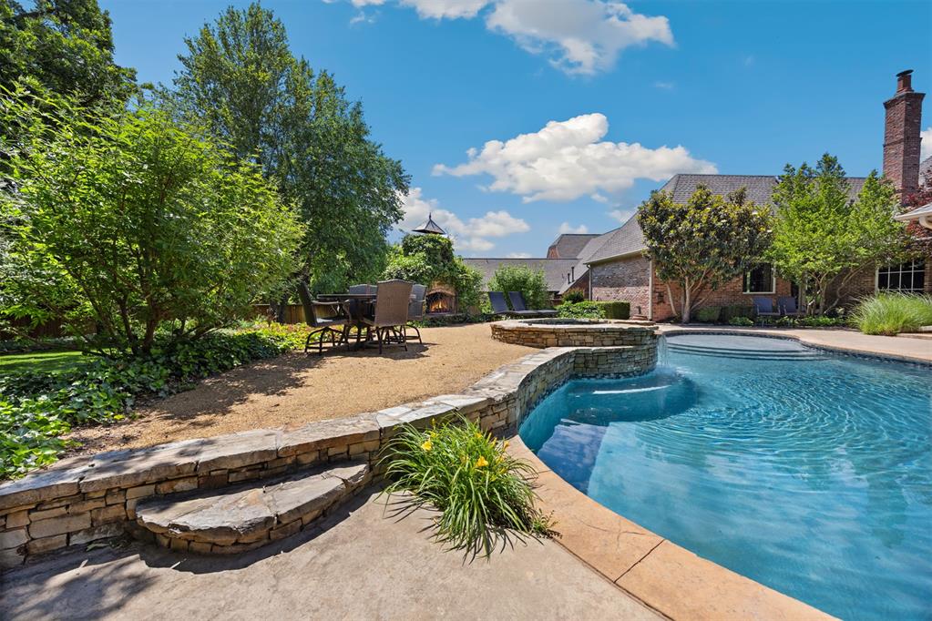 3800 Redmont Trace