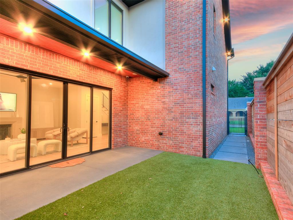 1129 NW 42nd Street