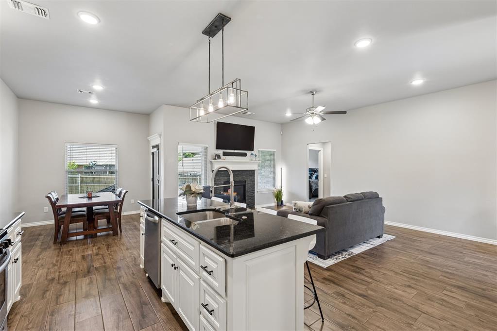 7932 Mimosa Drive