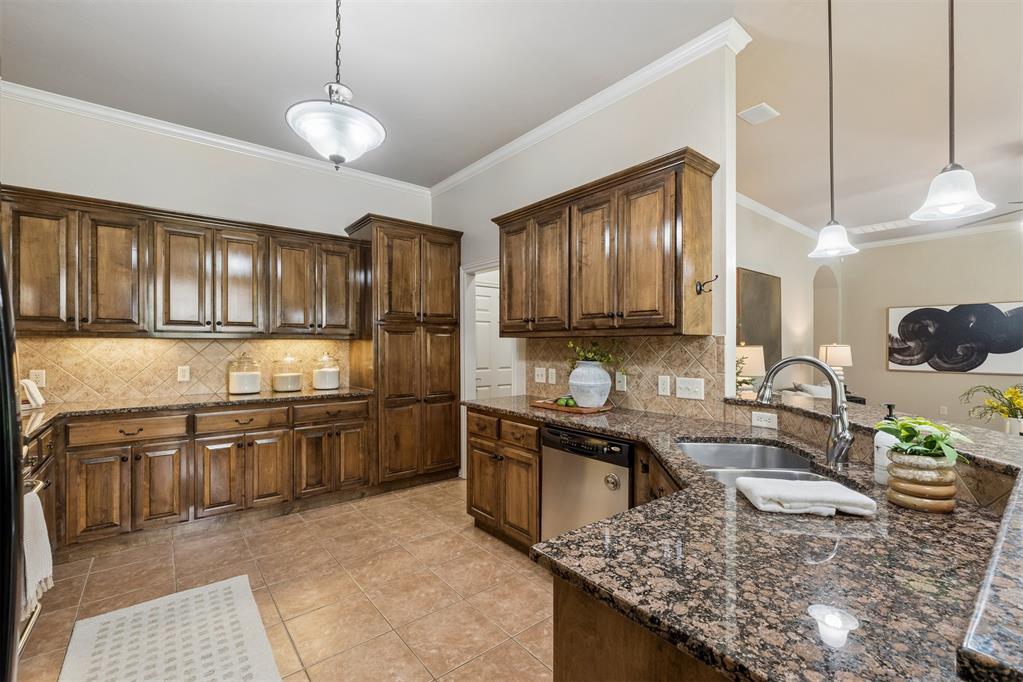 608 Ash Grove Circle