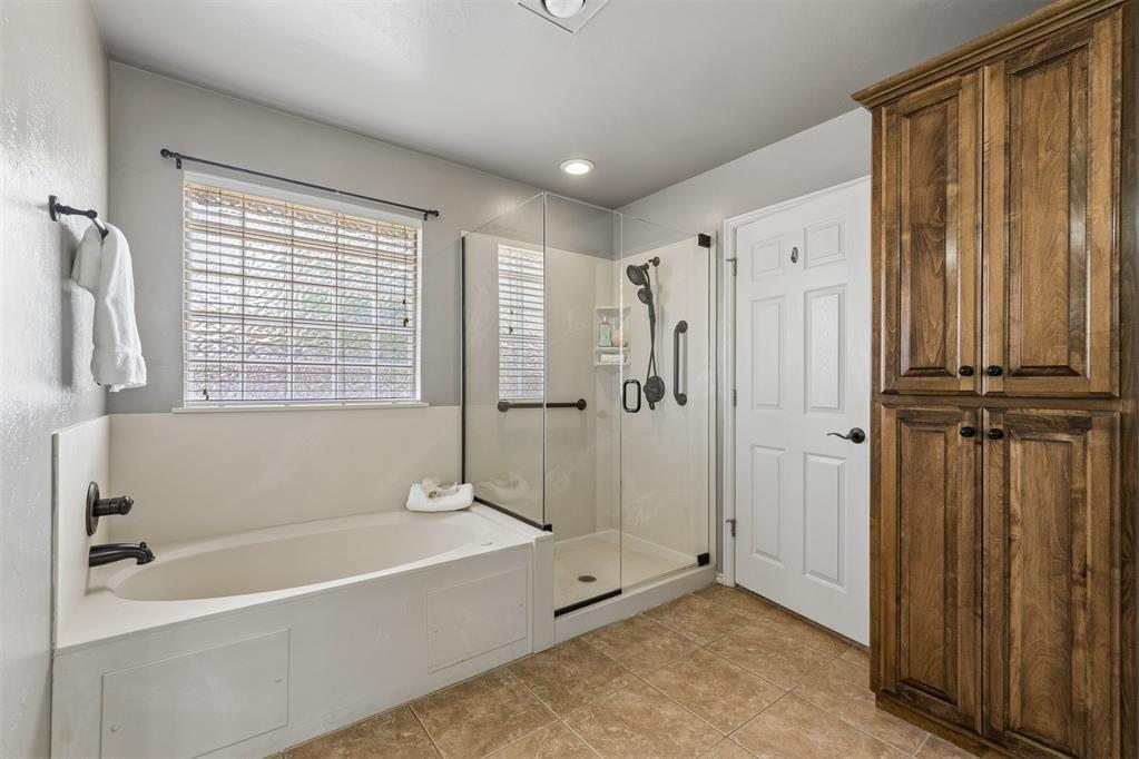 608 Ash Grove Circle