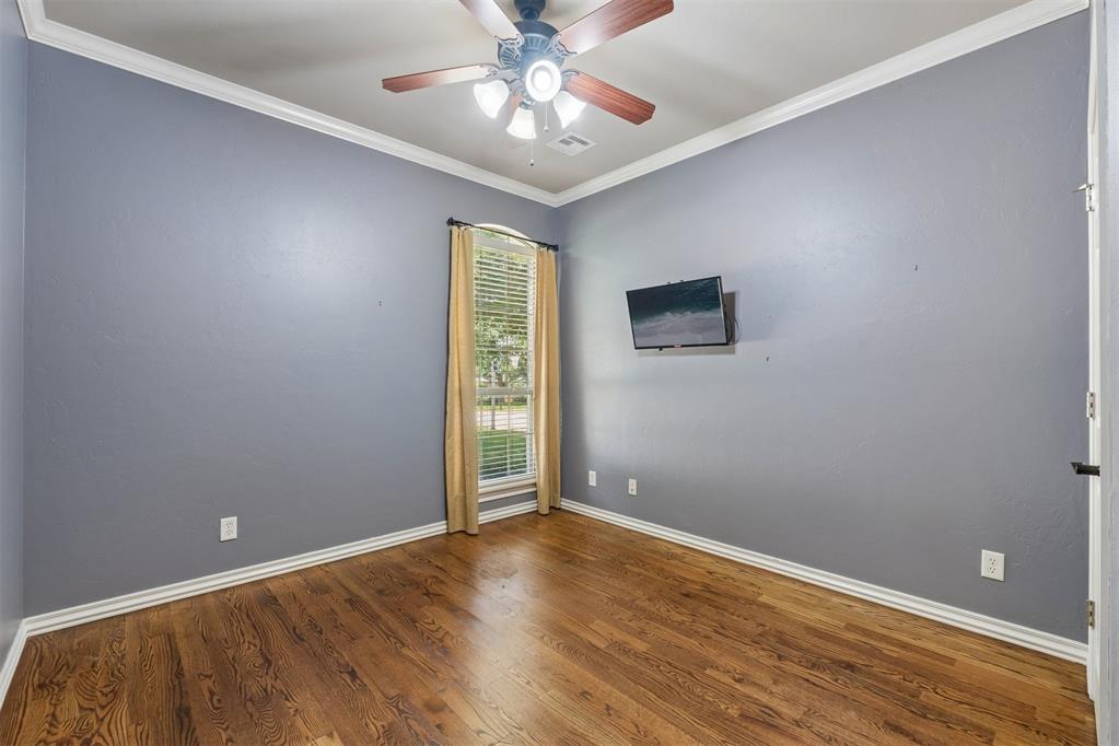 608 Ash Grove Circle