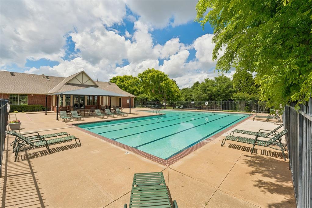 608 Ash Grove Circle