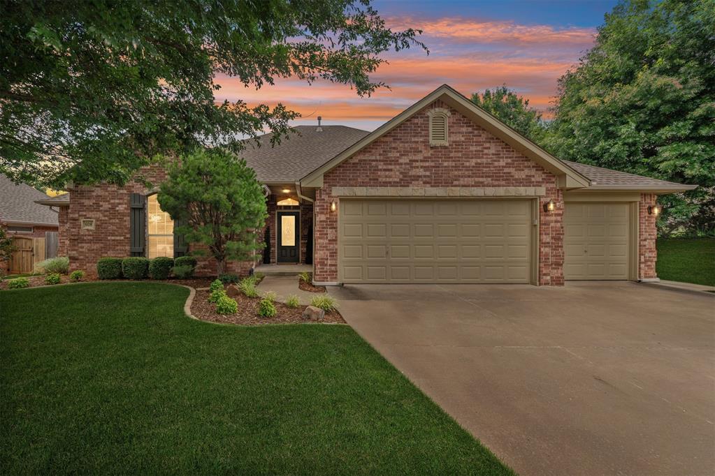 608 Ash Grove Circle