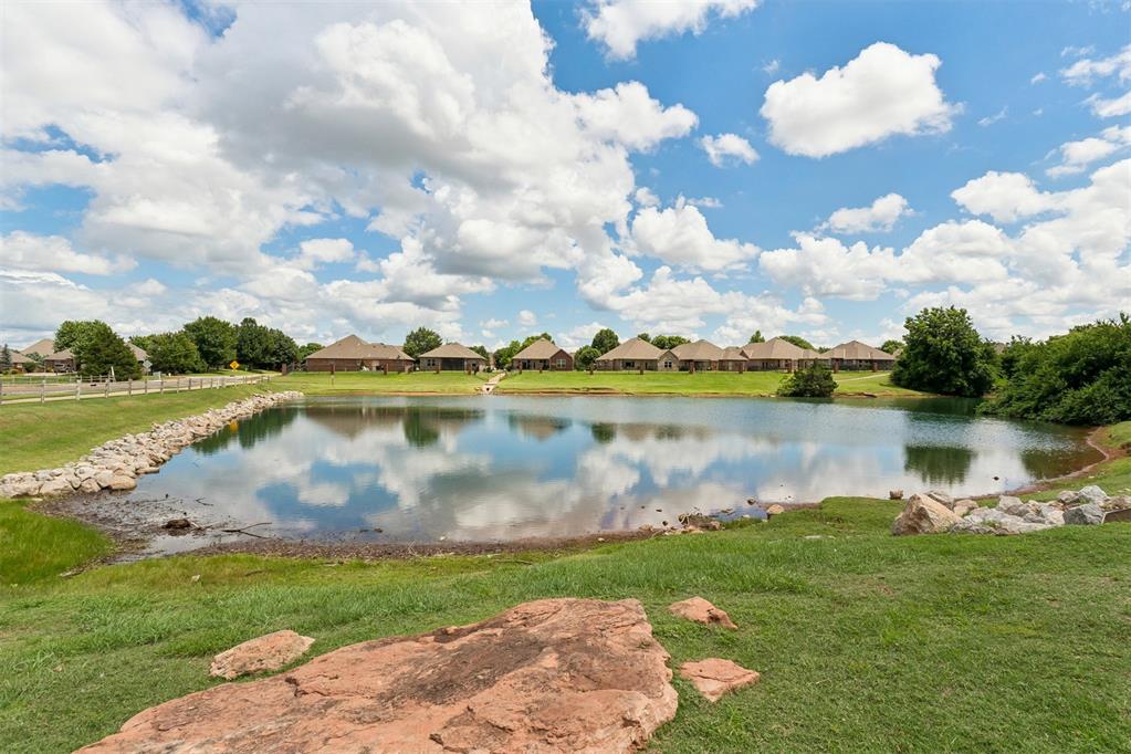 608 Ash Grove Circle