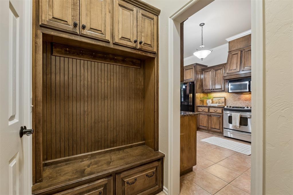 608 Ash Grove Circle