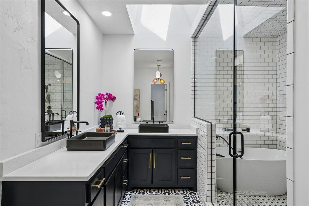 1011 Irvine Terrace