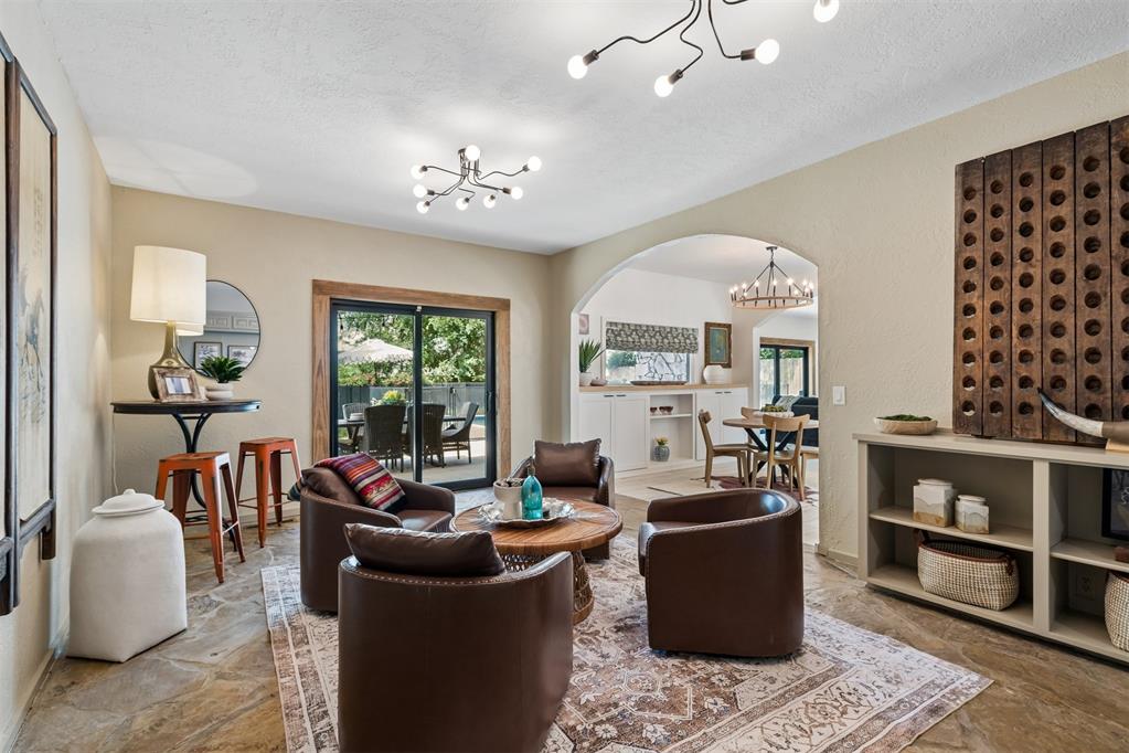 1011 Irvine Terrace