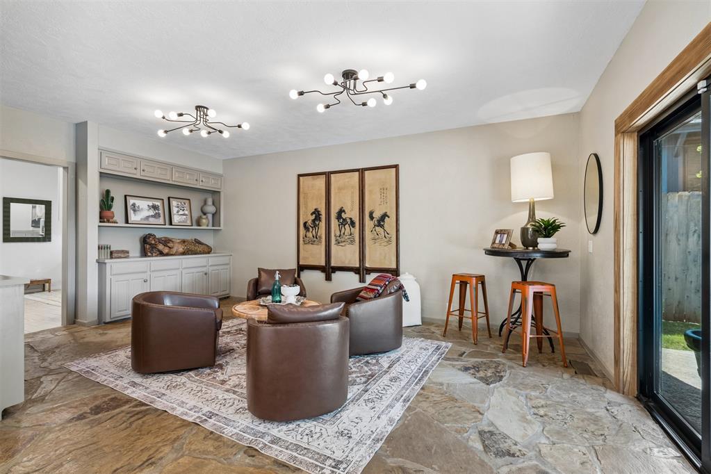 1011 Irvine Terrace