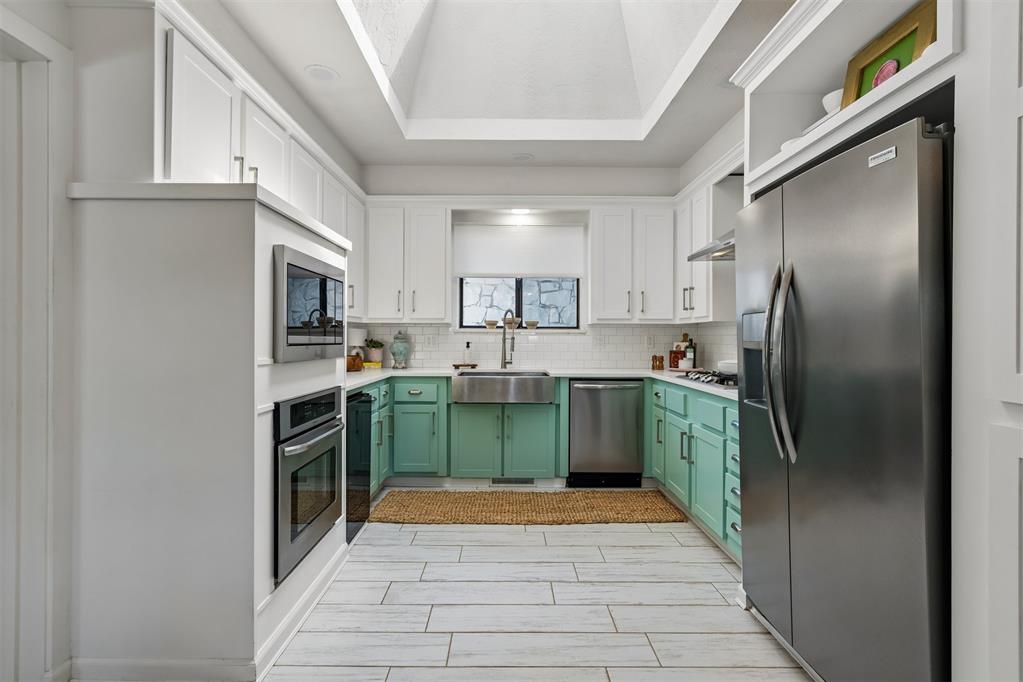 1011 Irvine Terrace