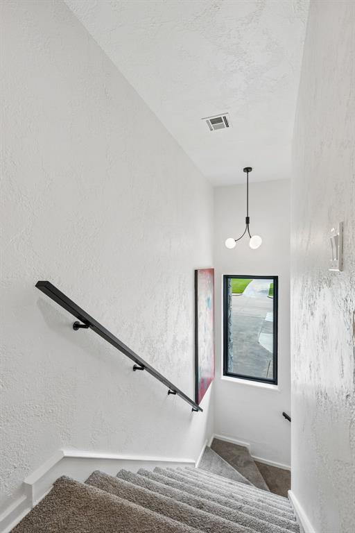 1011 Irvine Terrace