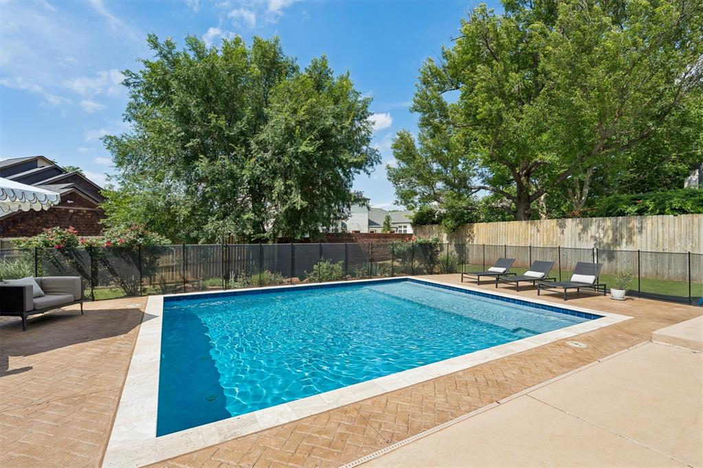 1011 Irvine Terrace