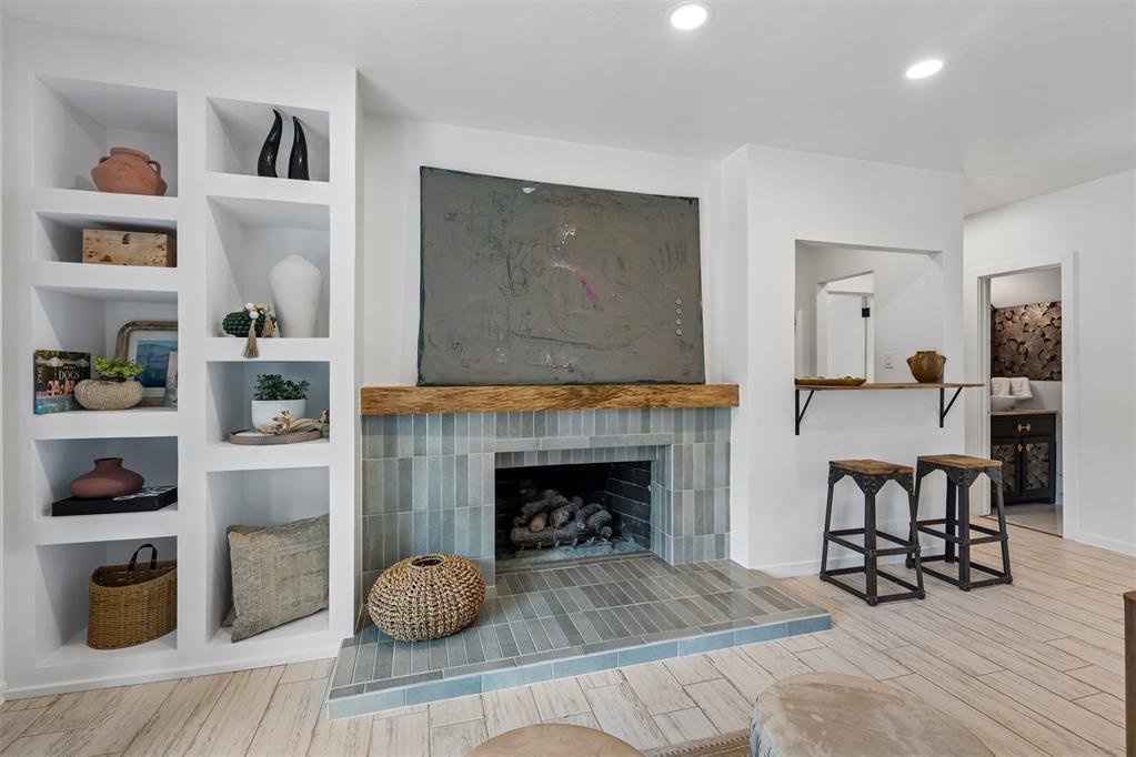 1011 Irvine Terrace