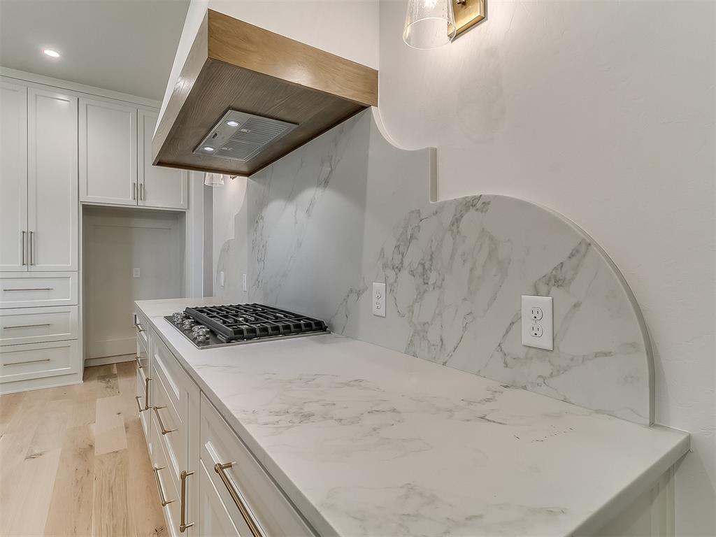 3101 Wood Thrush Way