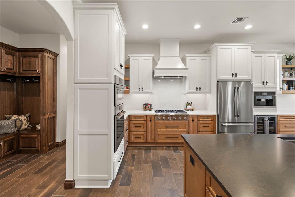 3200 Drake Crest Drive