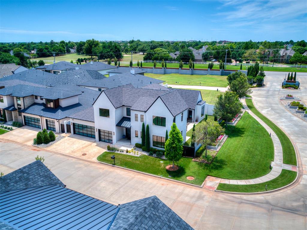 15617 Woodleaf Lane