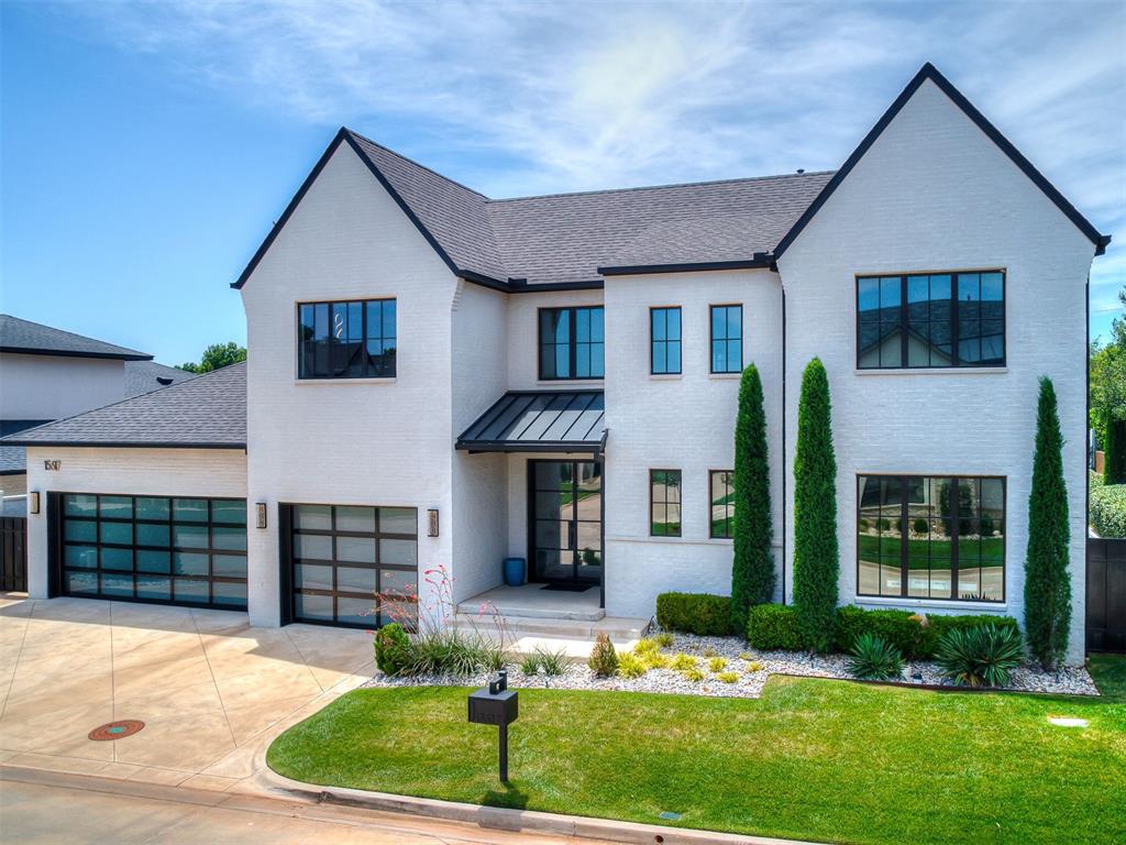 15617 Woodleaf Lane