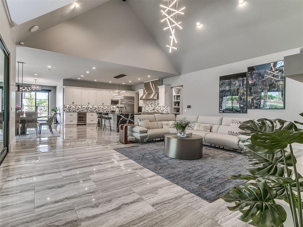 15617 Woodleaf Lane