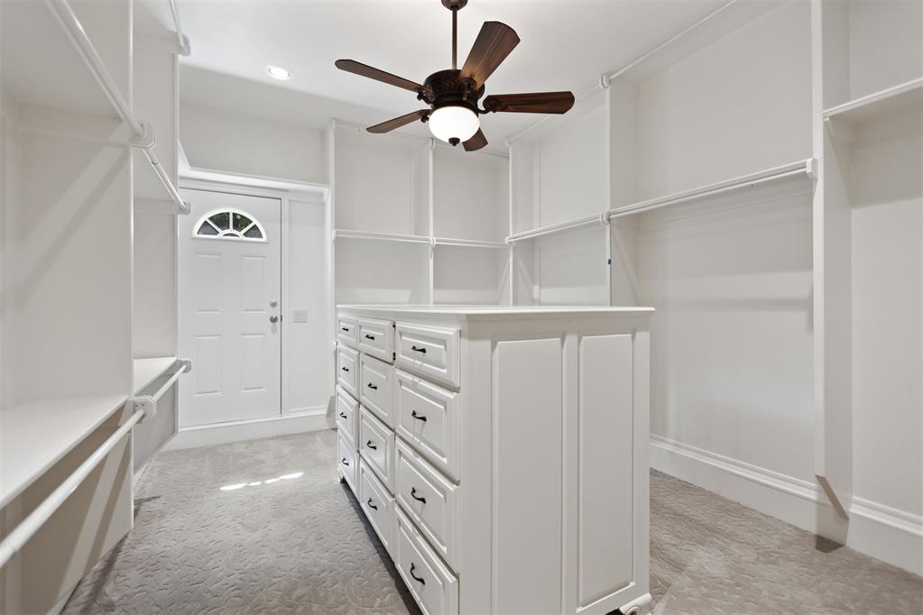 3824 Villas Creek Court