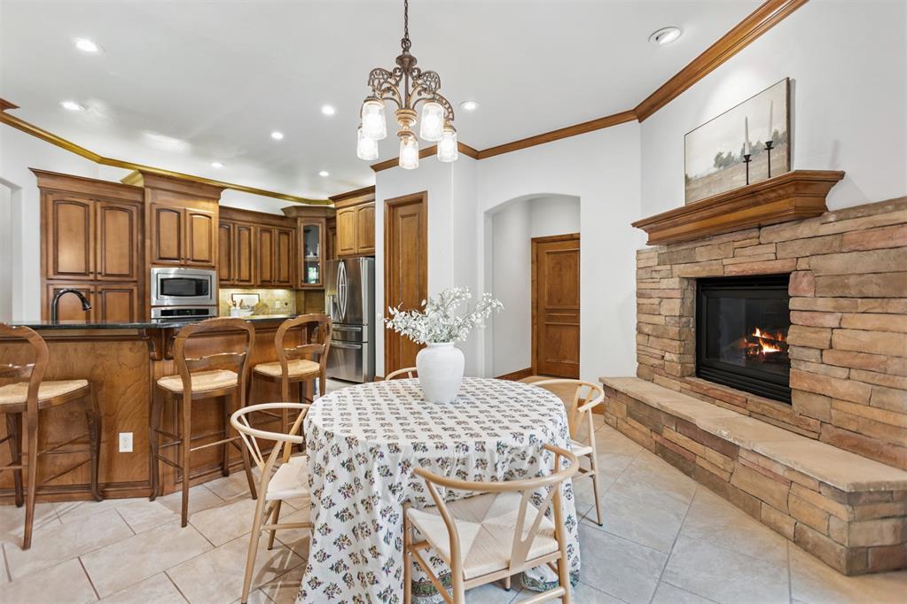 3824 Villas Creek Court