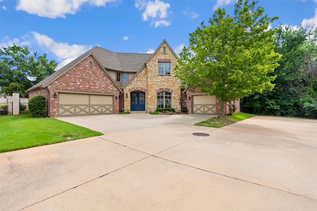 3824 Villas Creek Court
