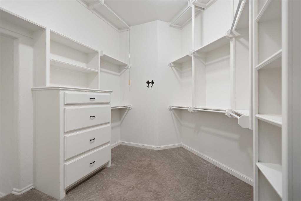 3824 Villas Creek Court
