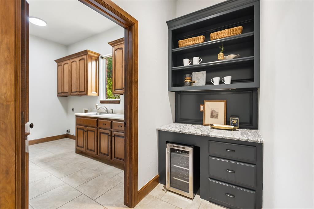 3824 Villas Creek Court