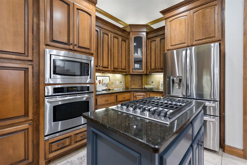 3824 Villas Creek Court