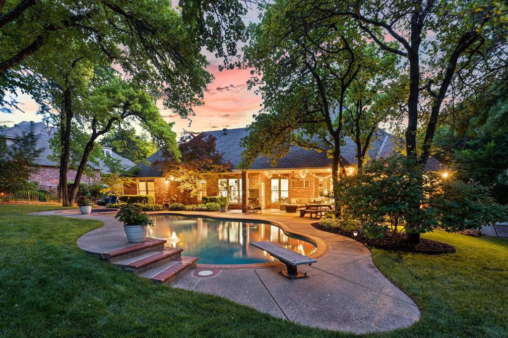 3824 Deerbrook Court