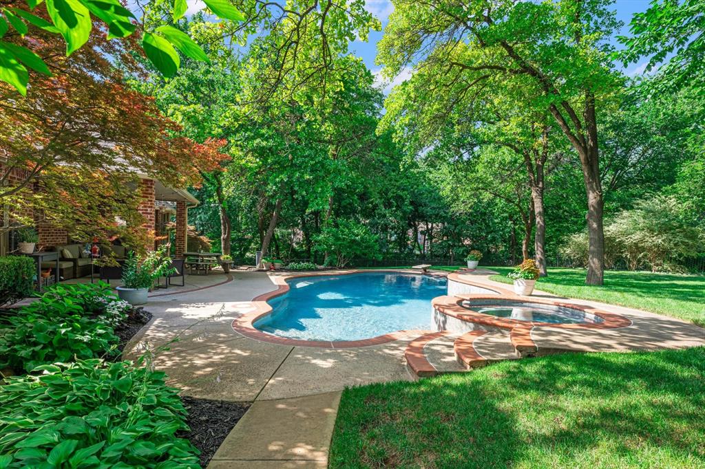3824 Deerbrook Court