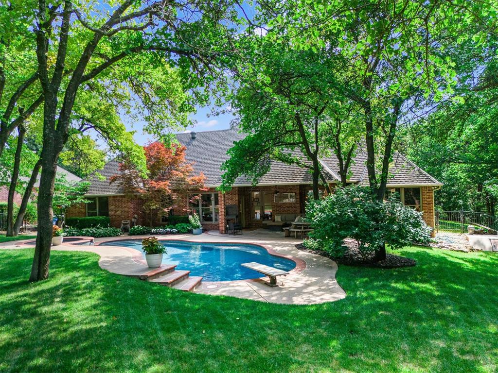 3824 Deerbrook Court