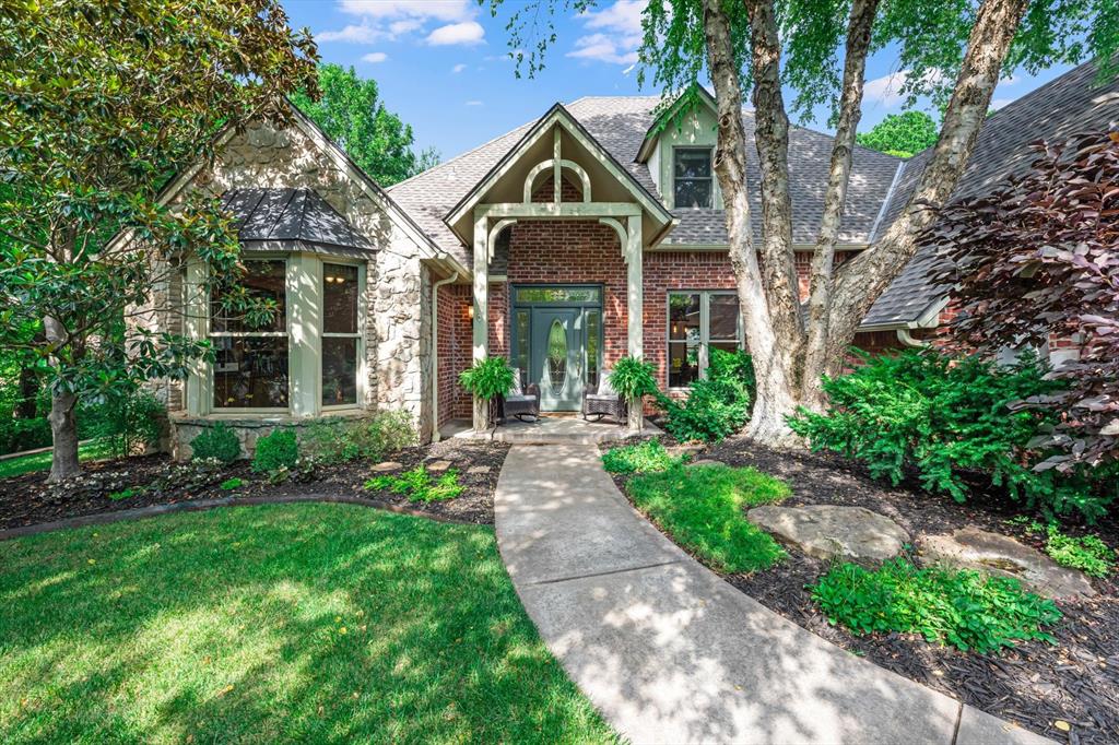 3824 Deerbrook Court