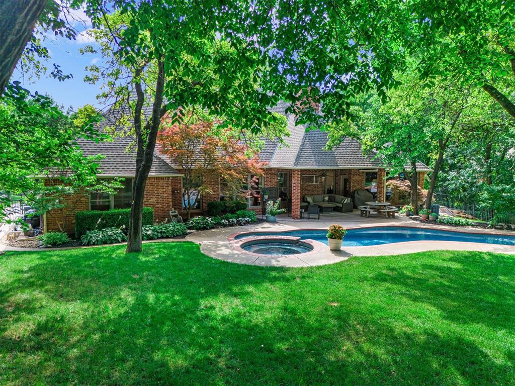 3824 Deerbrook Court
