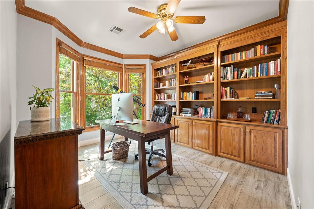 3824 Deerbrook Court
