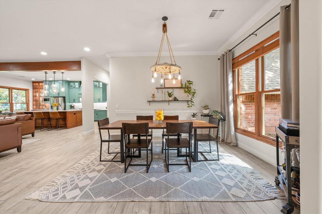 3824 Deerbrook Court