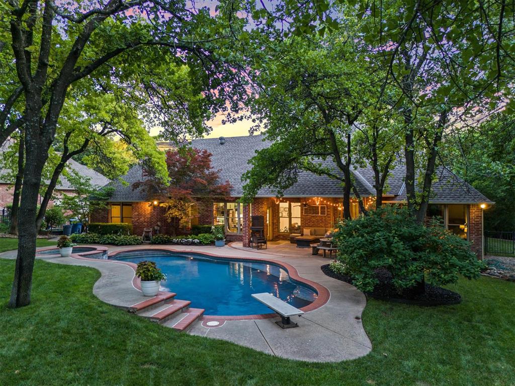 3824 Deerbrook Court