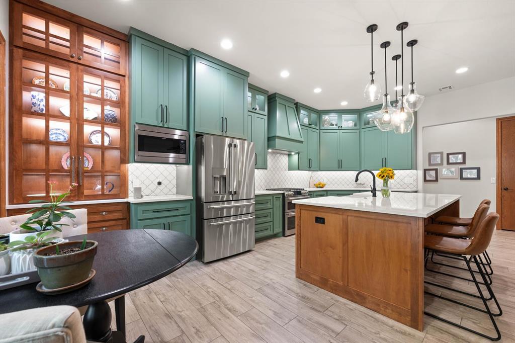 3824 Deerbrook Court