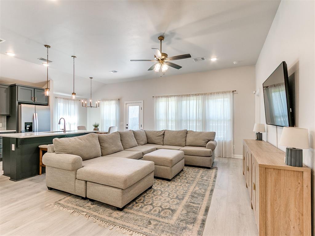 12709 NW 4th Terrace