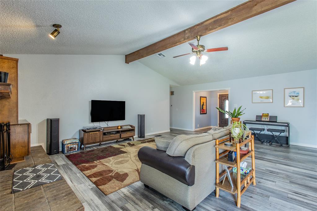 2813 Pinto Trail